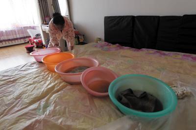 长海楼上漏水，住户失联，小区没物管，业主维权难！律师来支招……